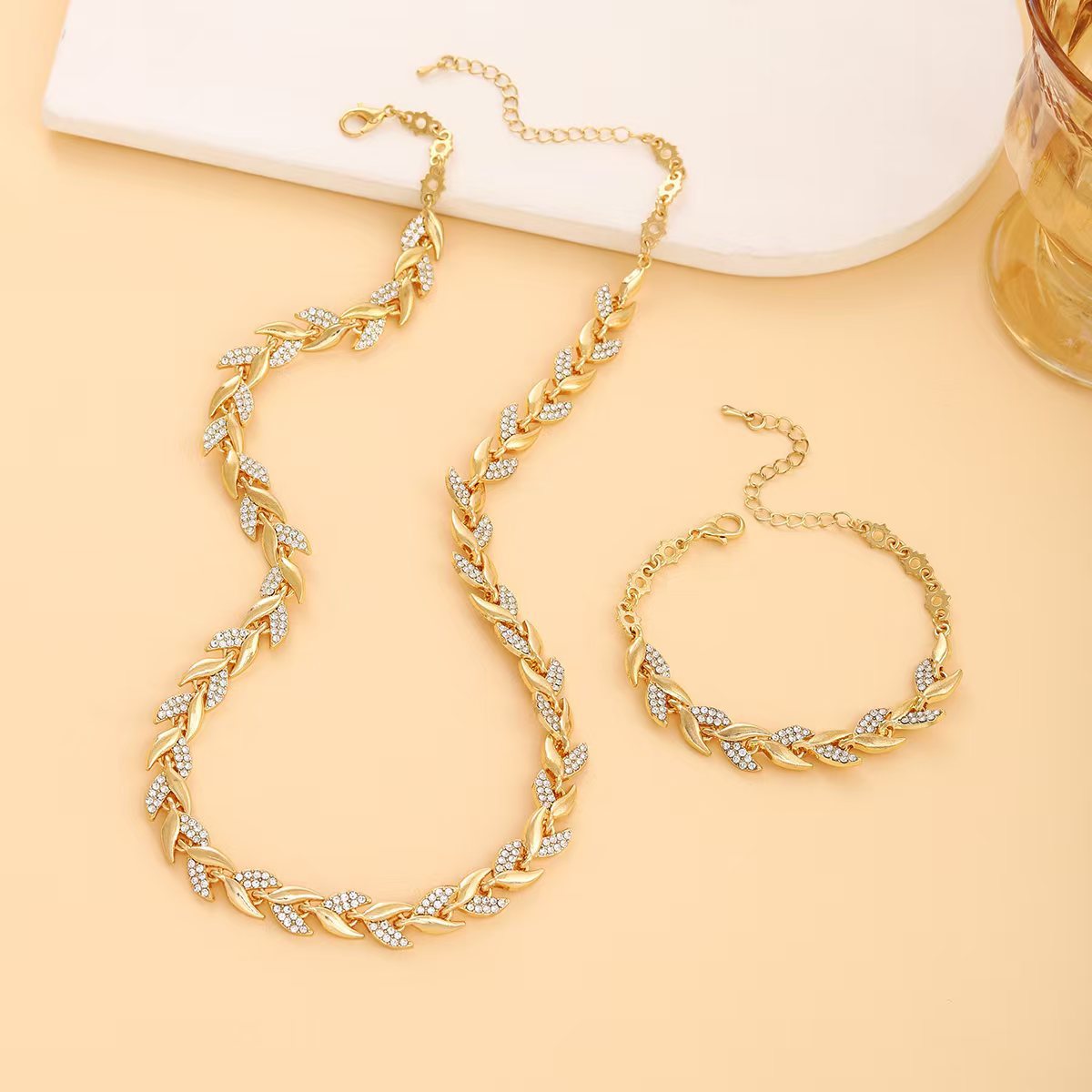 Vestiri® | Conjunto de Collar y Pulsera de Cola de Pescado Hecho a Mano