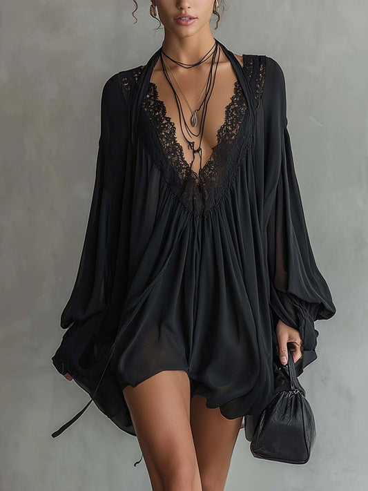 Laura - Vestido Mini de Chiffon Negro con Escote de Encaje para Mujer